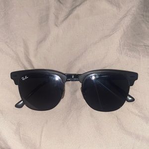 Raybans sunglasses